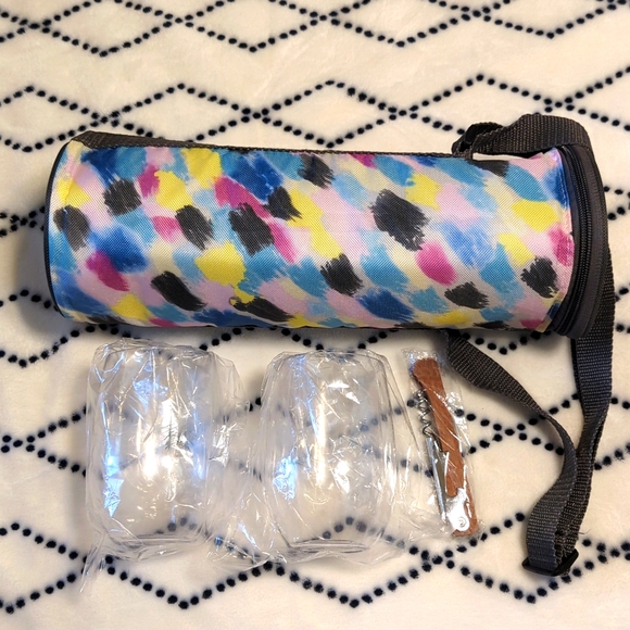 Portable Wine Cooler Set with Glasses and Wine Opener NEW! - Picture 2 of 4